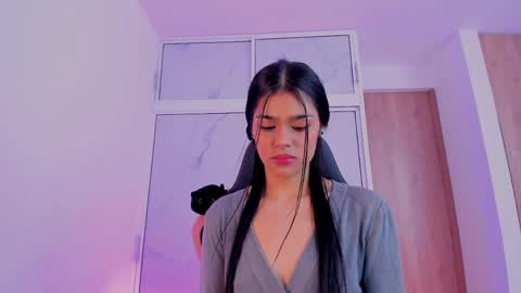 Sara 3 online show from May 14, 2026, 7:53 pm