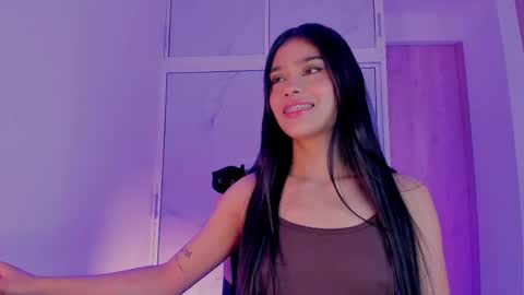 Sara 3 online show from May 25, 2026, 9:54 pm