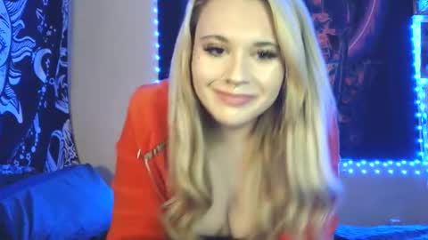 Snapshot of devyn_winter chatting on December 15, 2025, 10:58 pm devyn winter online show from December 15, 2025, 10:58 pm