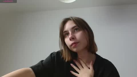 dewkiss online show from November 19, 2025, 10:10 pm