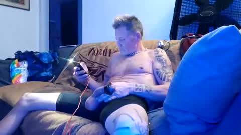 dexcarter81 online show from March 2, 2025, 9:31 am