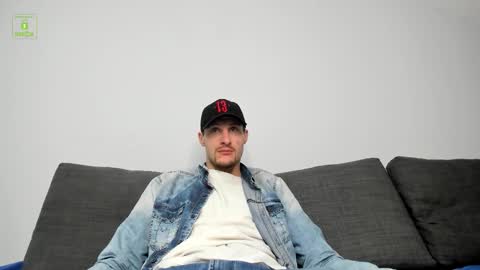 Snapshot of deymond_russo chatting on February 22, 2026, 5:22 pm deymond_russo online show from February 22, 2026, 5:22 pm