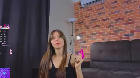Snapshot of deyvessa chatting on September 13, 2025, 8:19 pm Kira online show from September 13, 2025, 8:19 pm