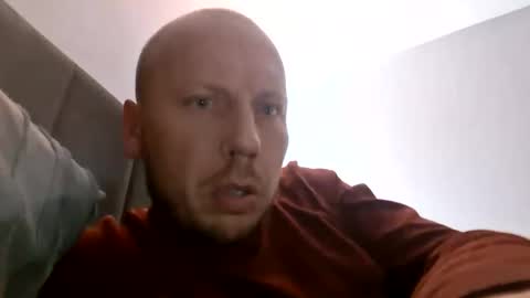 deznuts130 online show from October 19, 2025, 11:11 am