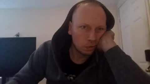 deznuts130 online show from February 15, 2026, 8:02 am