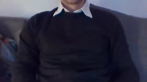 Snapshot of dezz899 chatting on October 22, 2025, 6:40 pm dezz899 online show from October 22, 2025, 6:40 pm