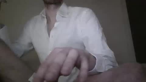 Snapshot of dezz899 chatting on March 4, 2026, 8:15 pm dezz899 online show from March 4, 2026, 8:15 pm