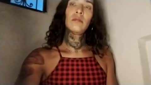 Snapshot of dhamn_justin chatting on January 19, 2025, 11:32 pm PAISITA online show from January 19, 2025, 11:32 pm