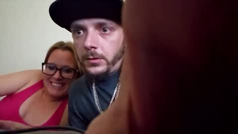 Snapshot of dharbison23 chatting on October 19, 2025, 5:35 pm dharbison23 online show from October 19, 2025, 5:35 pm