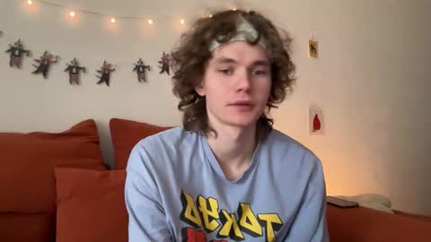 Snapshot of di_n_alex chatting on January 9, 2026, 9:12 am Di Alex online show from January 9, 2026, 9:12 am