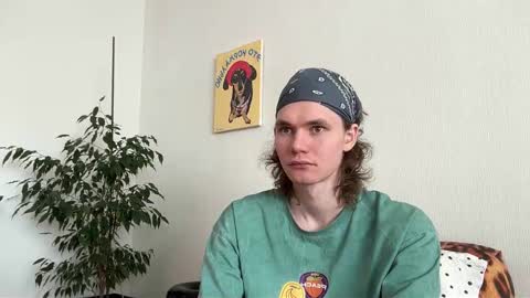 Snapshot of di_n_alex chatting on February 18, 2026, 9:27 am Di Alex online show from February 18, 2026, 9:27 am