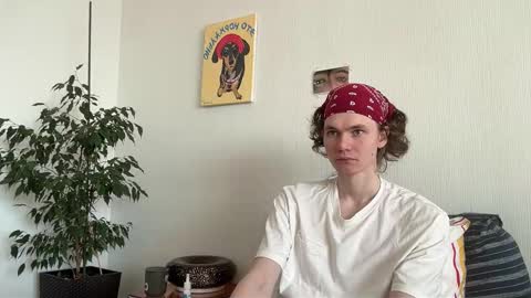 Snapshot of di_n_alex chatting on February 27, 2026, 8:58 am Di Alex online show from February 27, 2026, 8:58 am