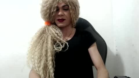 diabla_sexy22cm online show from November 18, 2025, 6:07 am