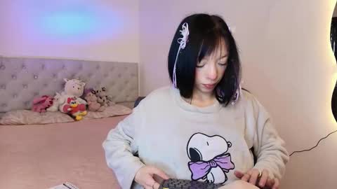 Snapshot of diamond__cherry chatting on March 18, 2026, 1:03 pm Diamond online show from March 18, 2026, 1:03 pm