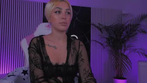 Thea online show from November 9, 2025, 7:34 pm