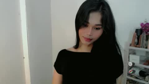 diamond_temptress online show from February 25, 2026, 7:07 am
