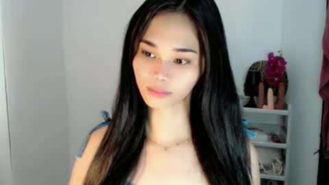 diamond_temptress online show from March 23, 2026, 7:45 am