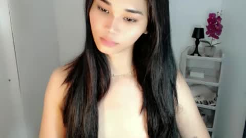 diamond_temptress online show from April 12, 2026, 11:04 am