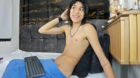 Snapshot of diamond_twink chatting on February 28, 2026, 2:07 pm diamond_twink online show from February 28, 2026, 2:07 pm