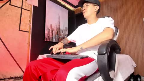Snapshot of diamondss_1 chatting on May 20, 2026, 8:48 pm diamondss_1 online show from May 20, 2026, 8:48 pm