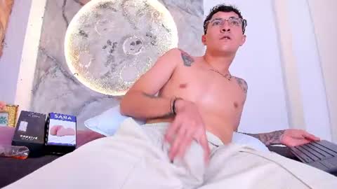 diamondss_1 online show from July 11, 2026, 1:19 am