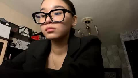 Snapshot of diamondtraverse chatting on February 4, 2026, 1:39 pm Julia online show from February 4, 2026, 1:39 pm