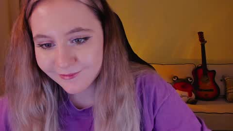 Snapshot of diana_floweri chatting on December 9, 2024, 12:08 pm Diana online show from December 9, 2024, 12:08 pm