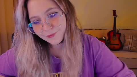Snapshot of diana_floweri chatting on December 11, 2024, 9:30 am Diana online show from December 11, 2024, 9:30 am