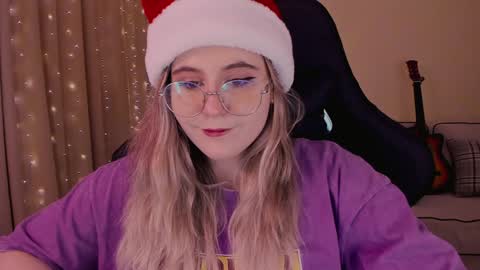 Snapshot of diana_floweri chatting on December 16, 2024, 12:38 pm Diana online show from December 16, 2024, 12:38 pm
