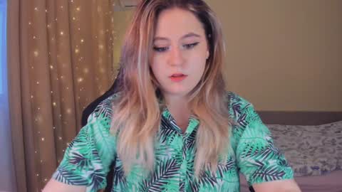 Snapshot of diana_floweri chatting on January 2, 2025, 9:00 am Diana online show from January 2, 2025, 9:00 am