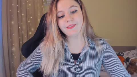 Snapshot of diana_floweri chatting on January 2, 2025, 12:03 pm Diana online show from January 2, 2025, 12:03 pm