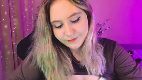 Snapshot of diana_floweri chatting on January 28, 2025, 10:23 am Diana online show from January 28, 2025, 10:23 am