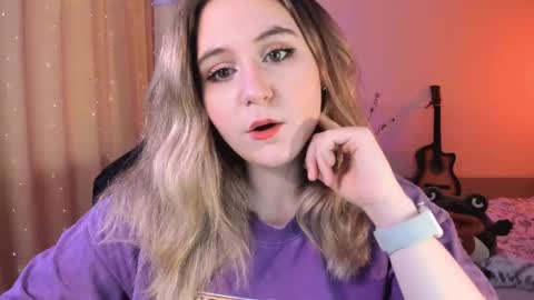 Snapshot of diana_floweri chatting on February 21, 2025, 10:07 am Diana online show from February 21, 2025, 10:07 am