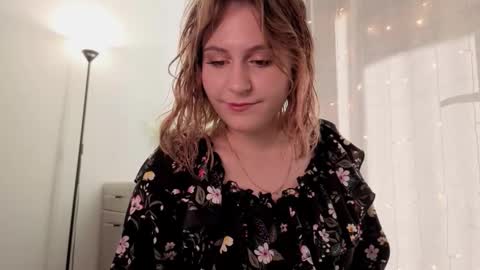 Snapshot of diana_floweri chatting on September 28, 2025, 10:31 am Diana online show from September 28, 2025, 10:31 am