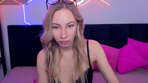 Snapshot of diana_garrett chatting on October 13, 2025, 1:38 am Diana online show from October 13, 2025, 1:38 am