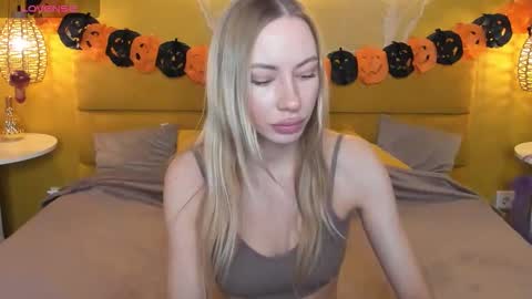 Snapshot of diana_garrett chatting on October 31, 2025, 1:39 am Diana online show from October 31, 2025, 1:39 am