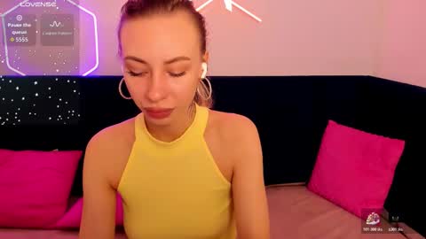 Snapshot of diana_garrett chatting on February 8, 2026, 1:53 am Diana online show from February 8, 2026, 1:53 am