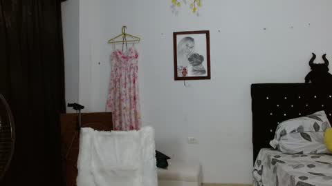 diana_o1 online show from May 15, 2026, 1:40 pm