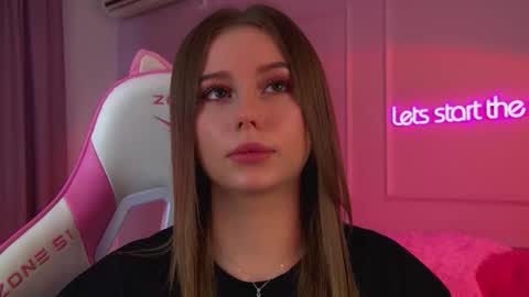 Snapshot of dianabecker chatting on February 28, 2026, 6:36 am Diana online show from February 28, 2026, 6:36 am