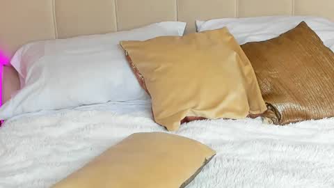 Snapshot of dianac1998 chatting on February 14, 2026, 5:43 pm dianac1998 online show from February 14, 2026, 5:43 pm