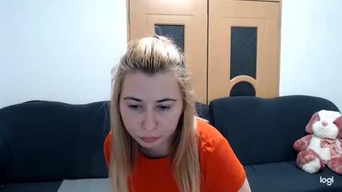 dianasmiey7 online show from March 3, 2025, 7:49 pm