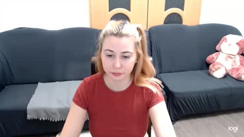 dianasmiey7 online show from March 4, 2025, 4:52 pm