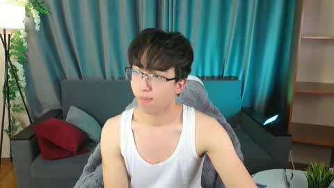 Snapshot of dianinav chatting on February 19, 2026, 8:10 am Adam online show from February 19, 2026, 8:10 am