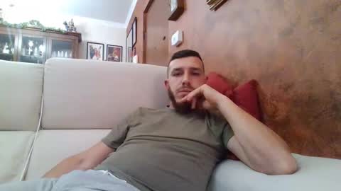 dible18 online show from May 19, 2026, 9:43 pm