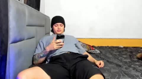 jhon online show from February 26, 2025, 11:26 pm