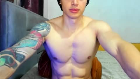 jhon online show from November 8, 2025, 5:56 pm