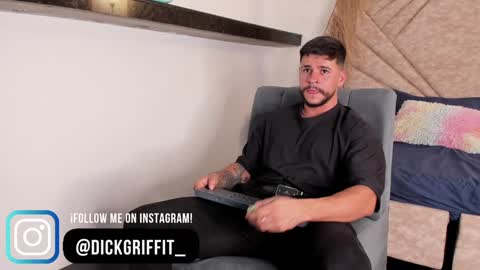 Snapshot of dickgriffith chatting on January 17, 2025, 9:39 pm Dick Griffith online show from January 17, 2025, 9:39 pm