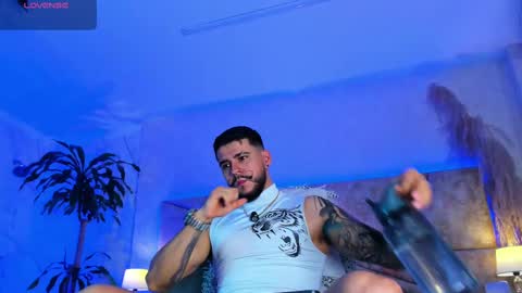 Snapshot of dickgriffith chatting on October 9, 2025, 12:58 pm Dick Griffith online show from October 9, 2025, 12:58 pm