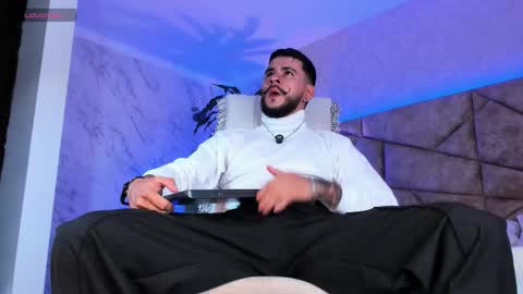 Snapshot of dickgriffith chatting on October 19, 2025, 12:50 pm Dick Griffith online show from October 19, 2025, 12:50 pm