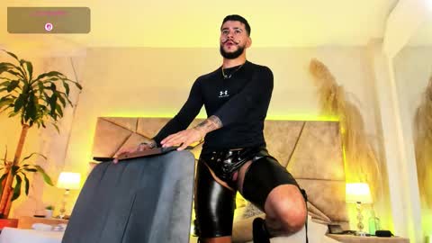 Snapshot of dickgriffith chatting on November 1, 2025, 11:01 am Dick Griffith online show from November 1, 2025, 11:01 am